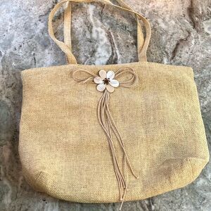 ❄️4 For $20 Burlap Tote Bag With Shell & Bead Accent